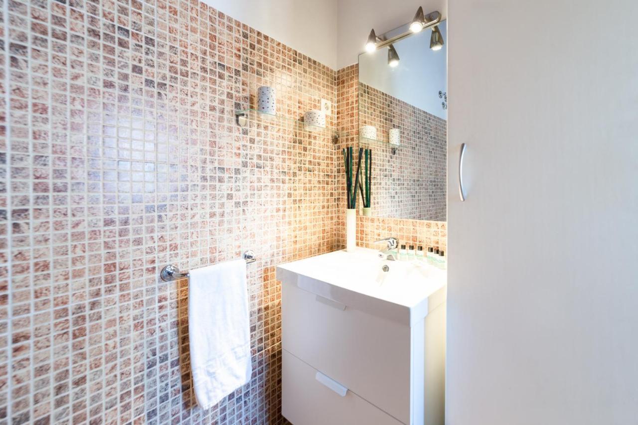 Apartamentos Puerta Del Sol I Madrid Eksteriør bilde
